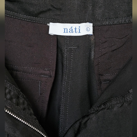 Náti Black Satin Cargo Pants - Picture 7 of 8